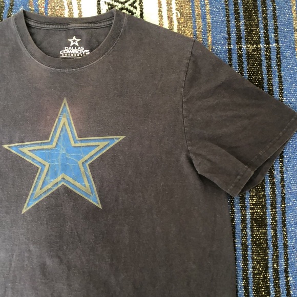 Dallas Cowboys Men’s Tee Shirt - Picture 2 of 5